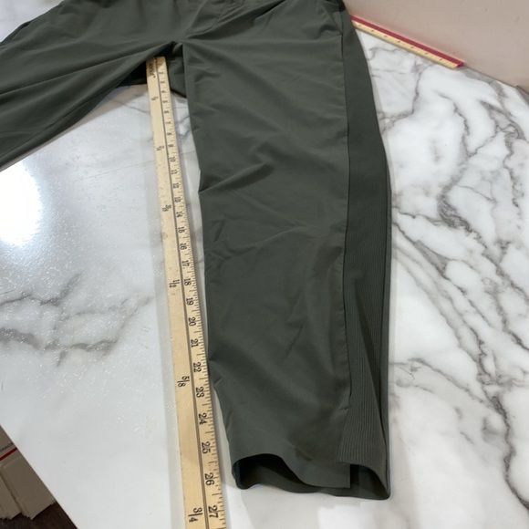 Athleta Brooklyn Ankle Pants Womens Size 8 Green Athletic Pull-on Sporty - Picture 10 of 15